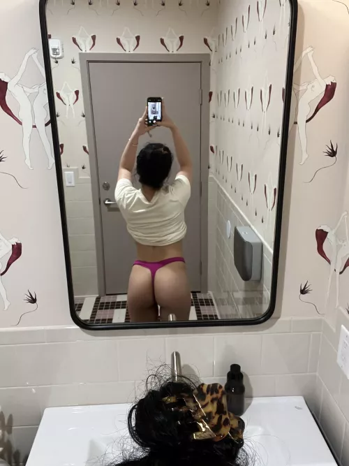 Work day  by yalinadoesit