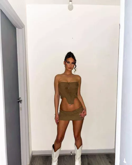 18 am i too young to be sexy? by Creepy-Chart116