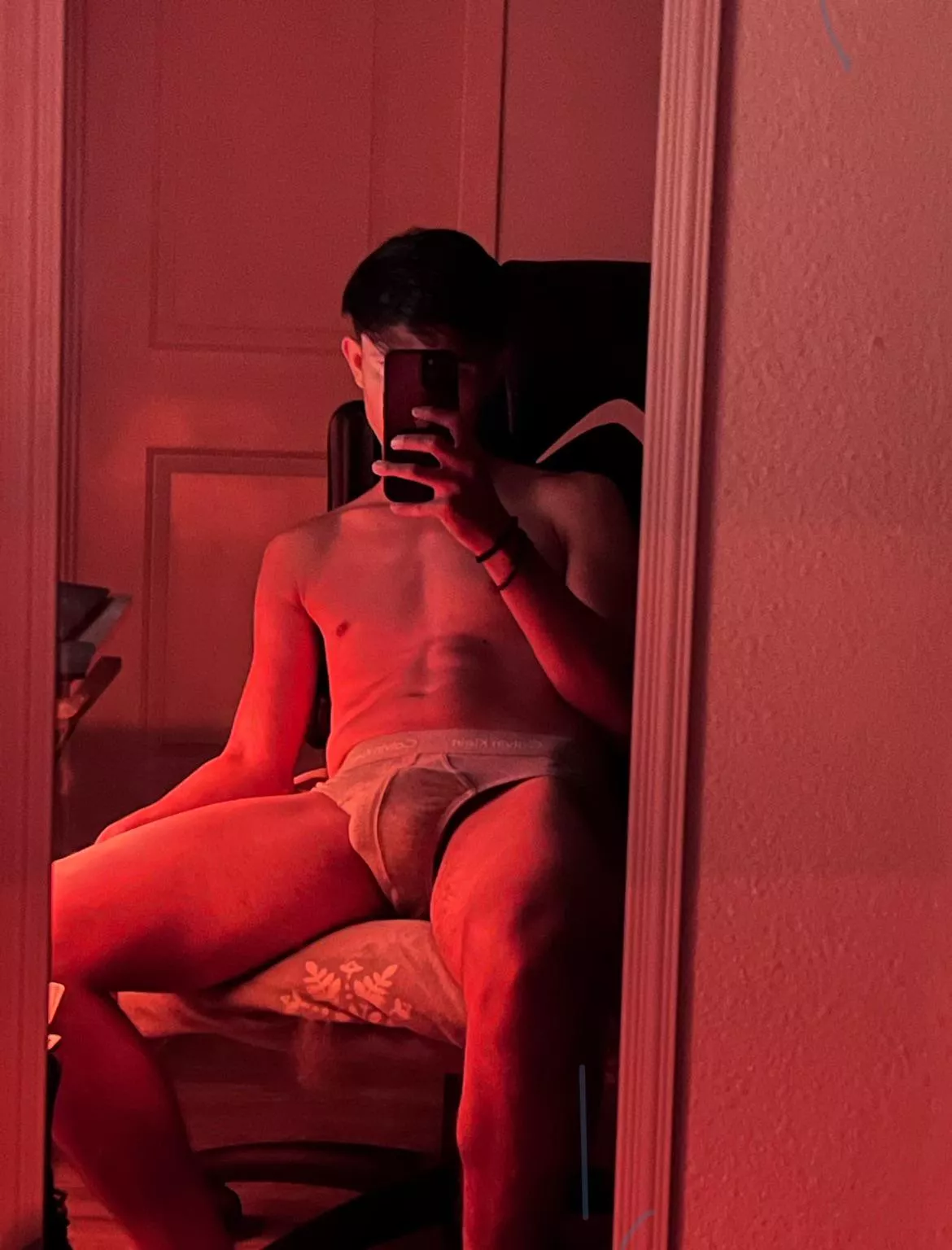 22M looking for a friend :p posted by jdoesthem