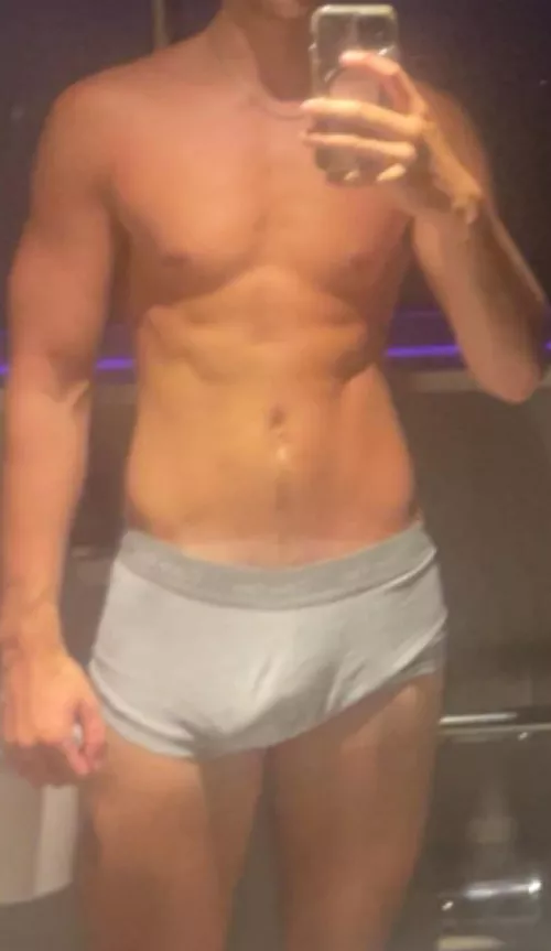 23 uk , dm for snap by Impressive_Injury630