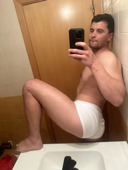 All natural man with a tight ass… are u into it?? by realisiwak