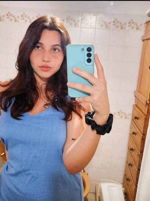 bathroom selfie during my lunch break by WiseWardrobe