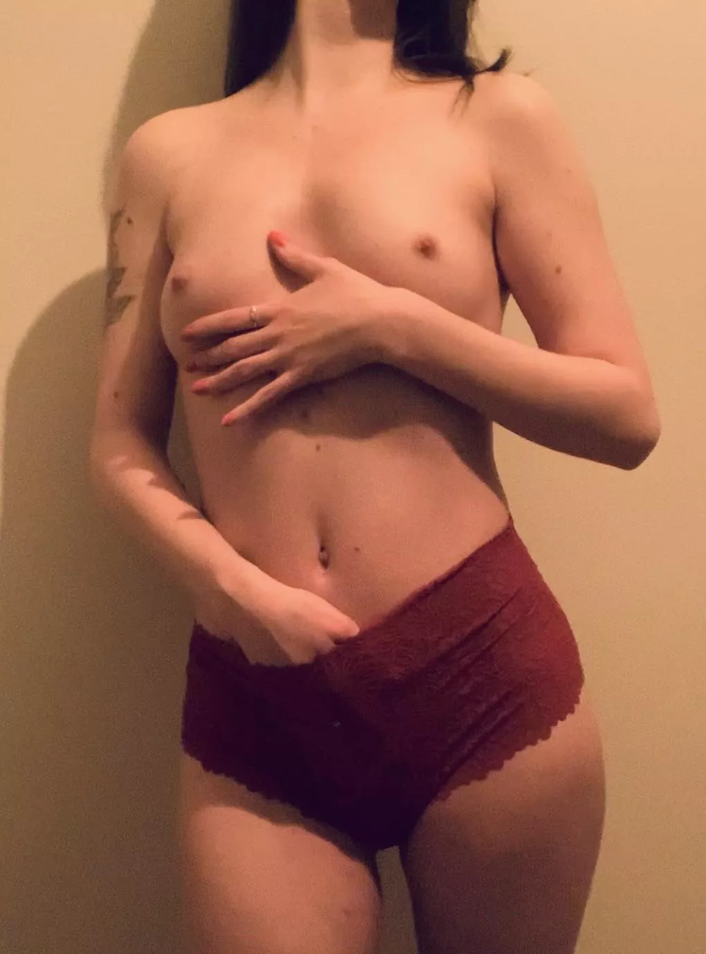 Believe it or not, but this is my first nude in five years. How did I do? [f] posted by snicketykitten