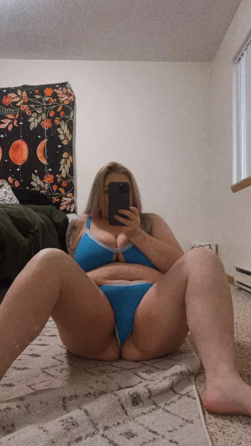 Come take it off  by fallenmoon26