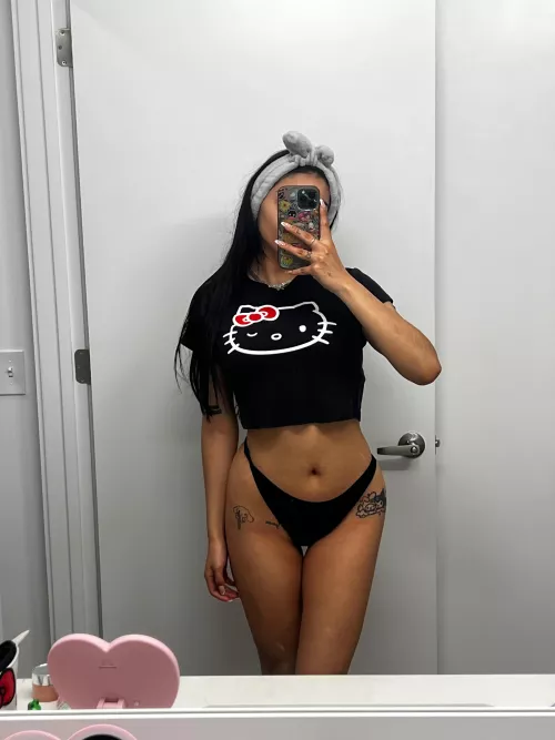 curvy hello kitty girly by BABYDEY