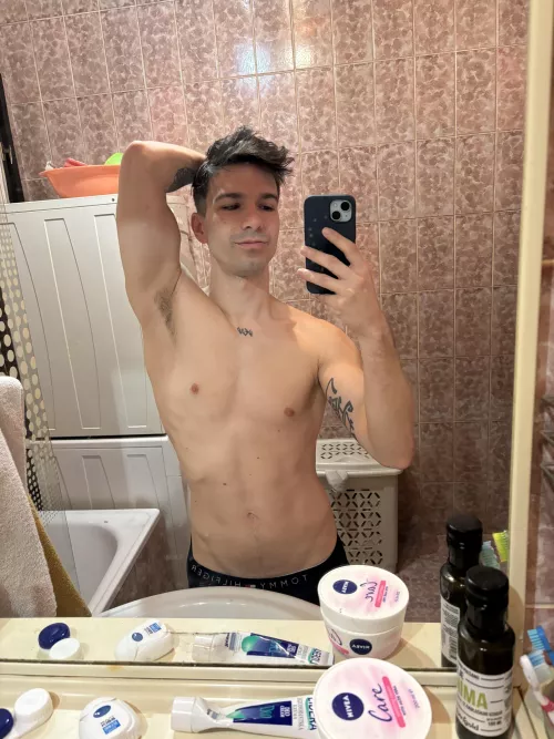 Do you like my pits?😋 by Practical-Market2719