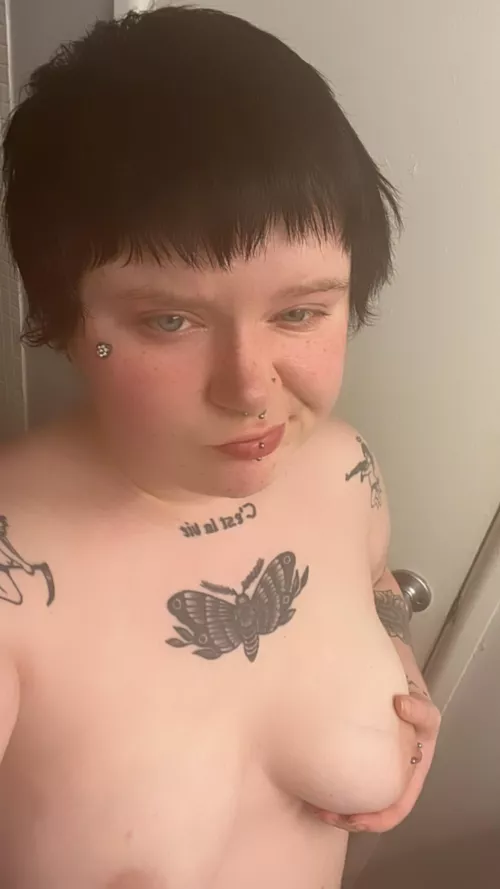 Ergh I’m so tired of all the laundry I have to do 😢 by kyleluvsyou8