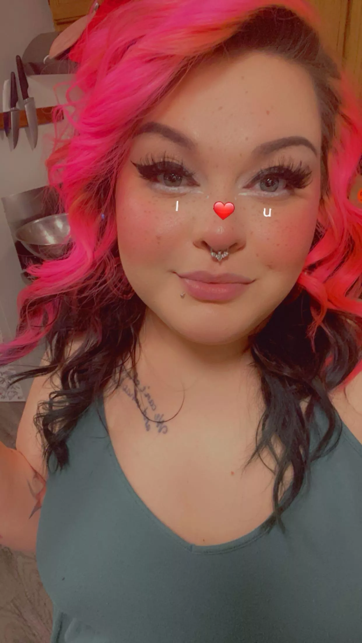 👻 filters are fun posted by ThickThighedShy