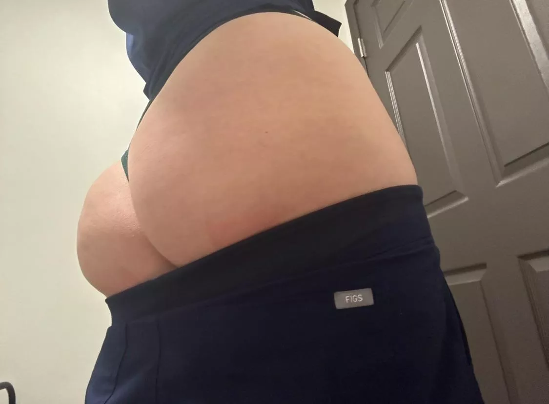 Happy thicc Thursday 🍑 posted by BlissfulPawg101