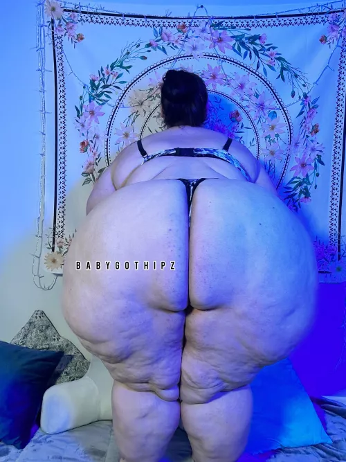 Happy Wagon Wednesday! by babygothipz