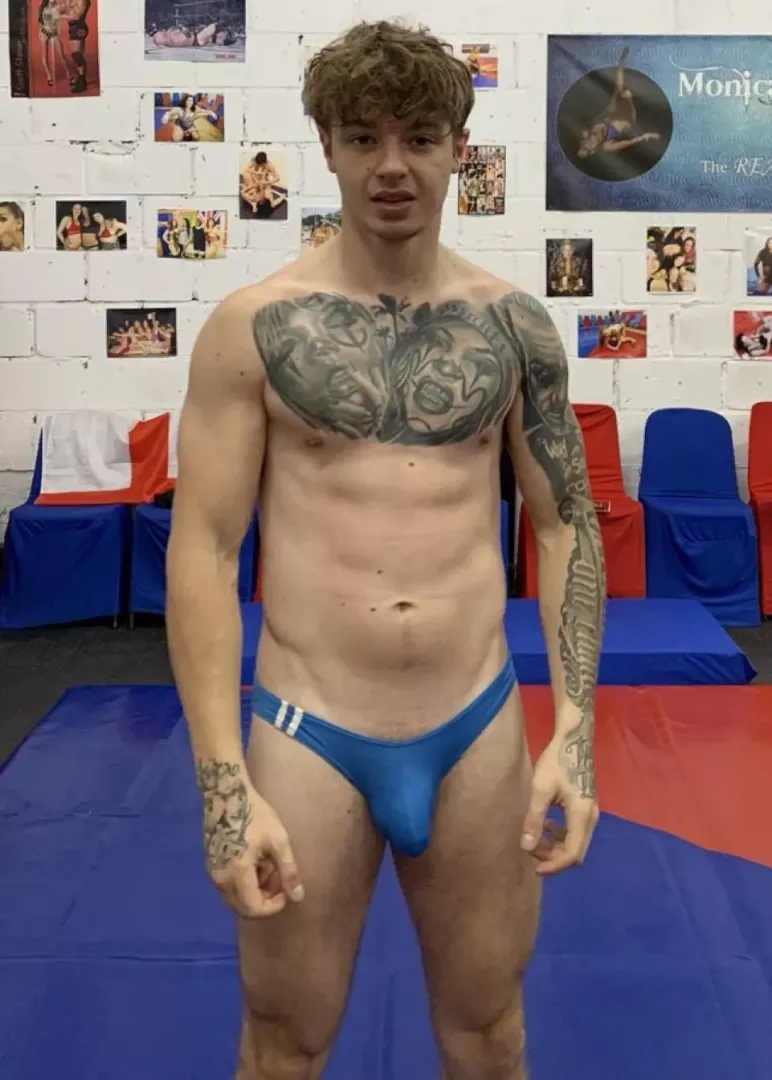 Hey i am new here 😌 posted by RobbyOneandOnly