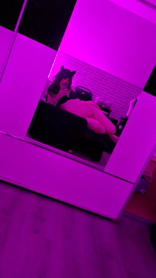 i set the mood, so let's fuck? by LUCYQROW