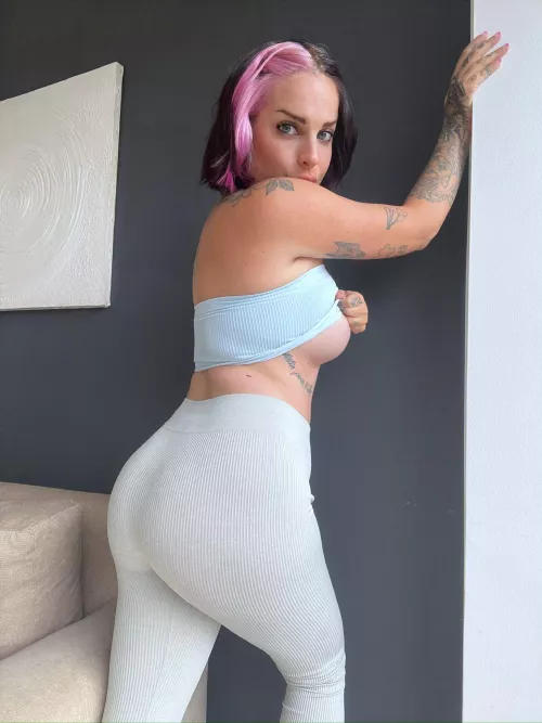 If you’re into plus sized women you’ll enjoy me by ottaviia