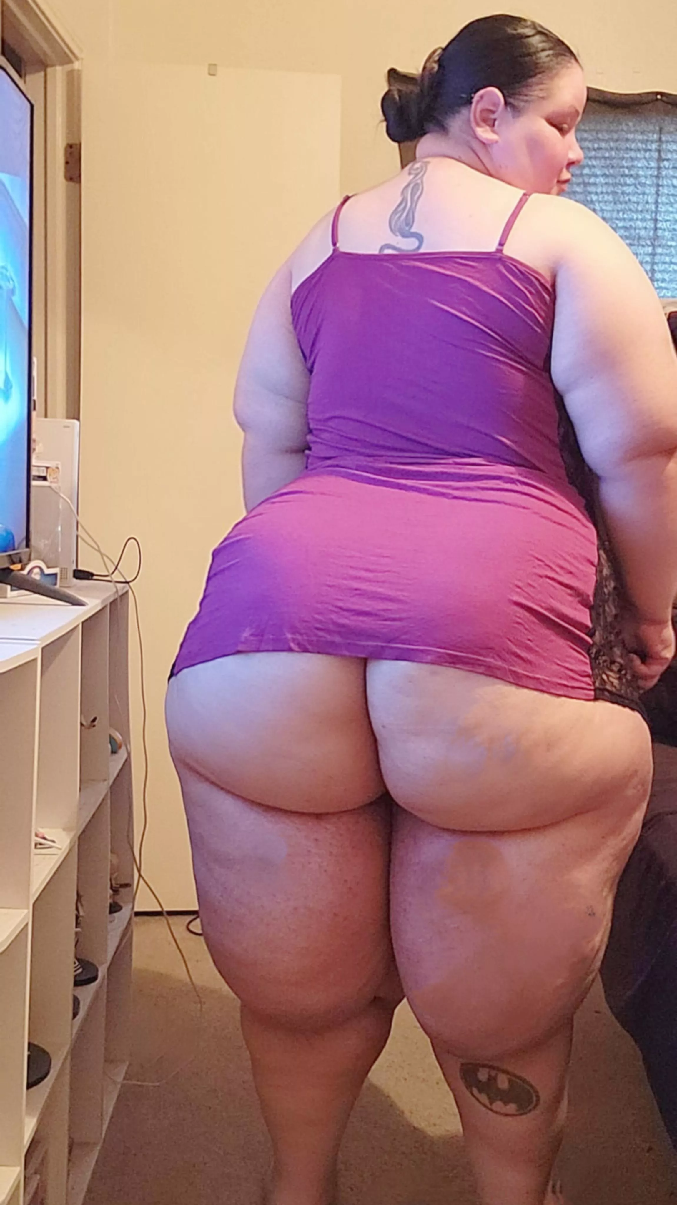 It's Thick Thursday. Hope everyone is having a great week 😘 posted by bodaciousBunz