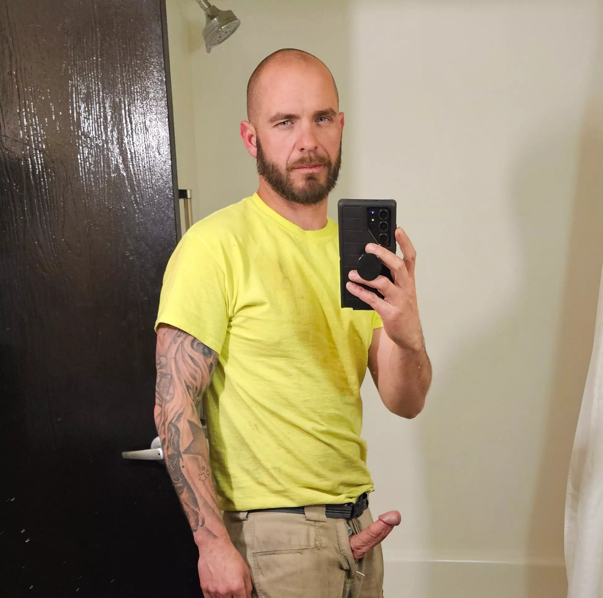 Just got off work, horny AF!  posted by Urnextdoorneighbors