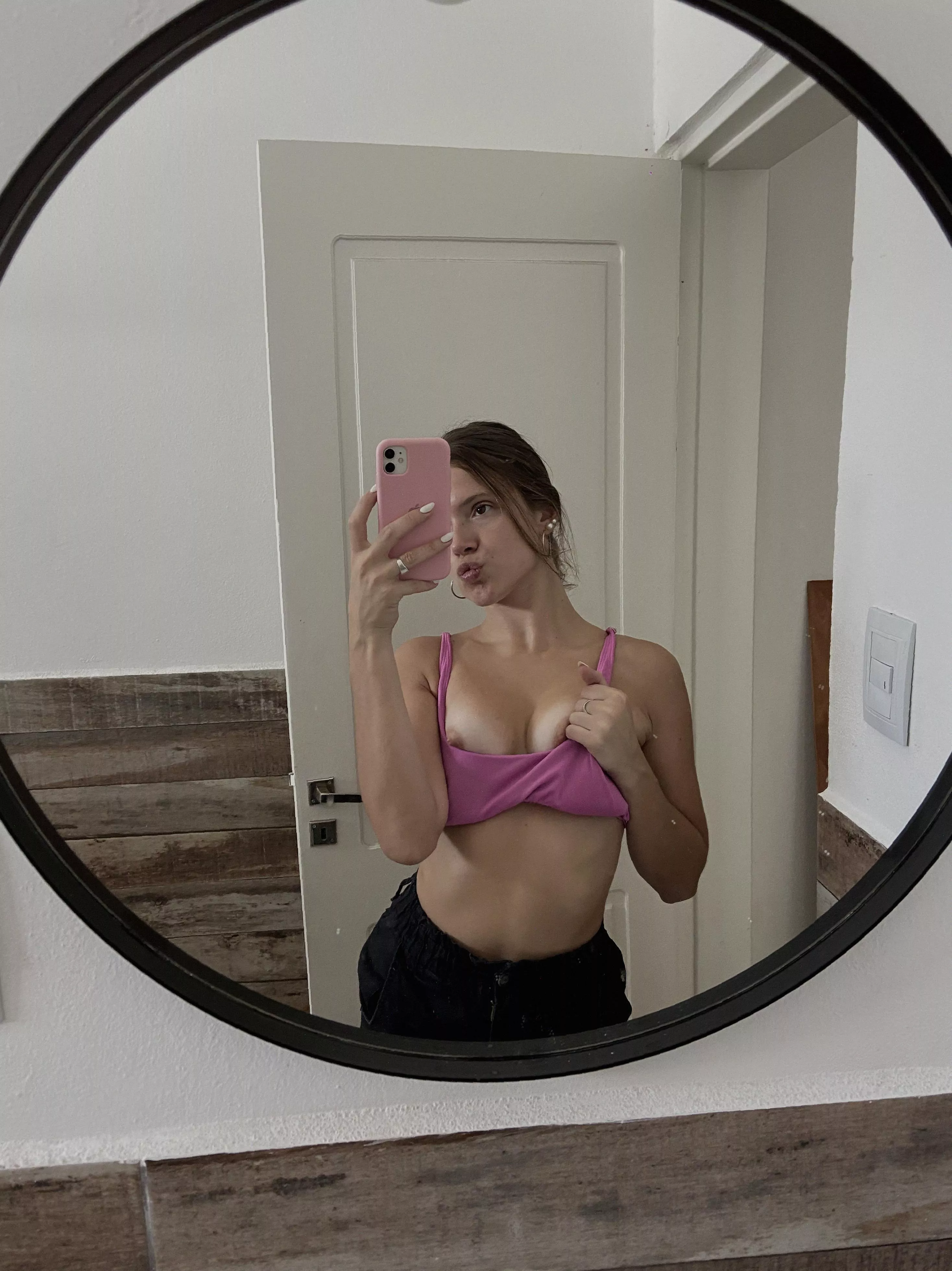 Just turned 18 but i am a slut for facials posted by eshamoon