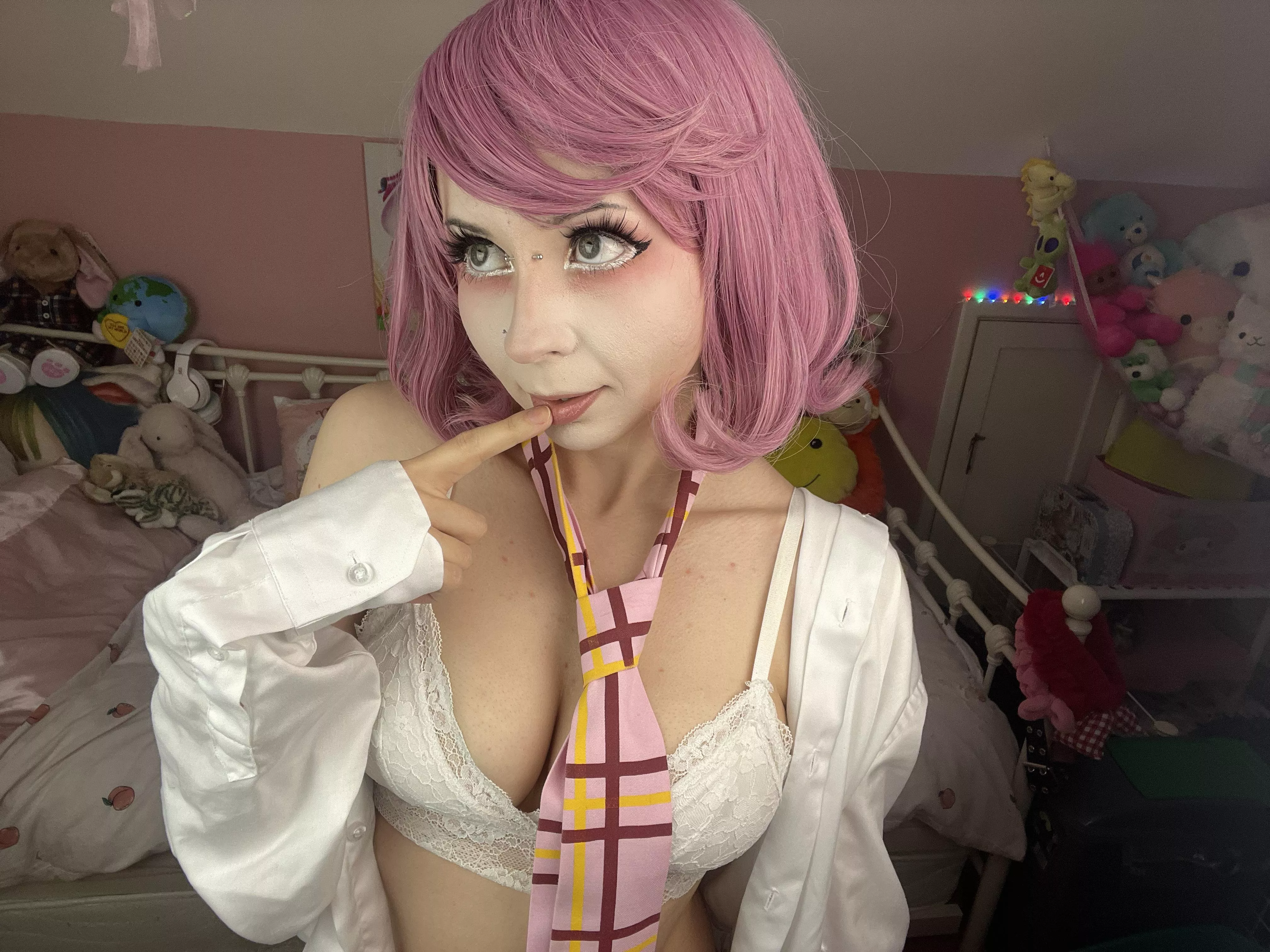 Kofuku from noragami , she’s literally meee 🎀🛍️💸 posted by etbunbun