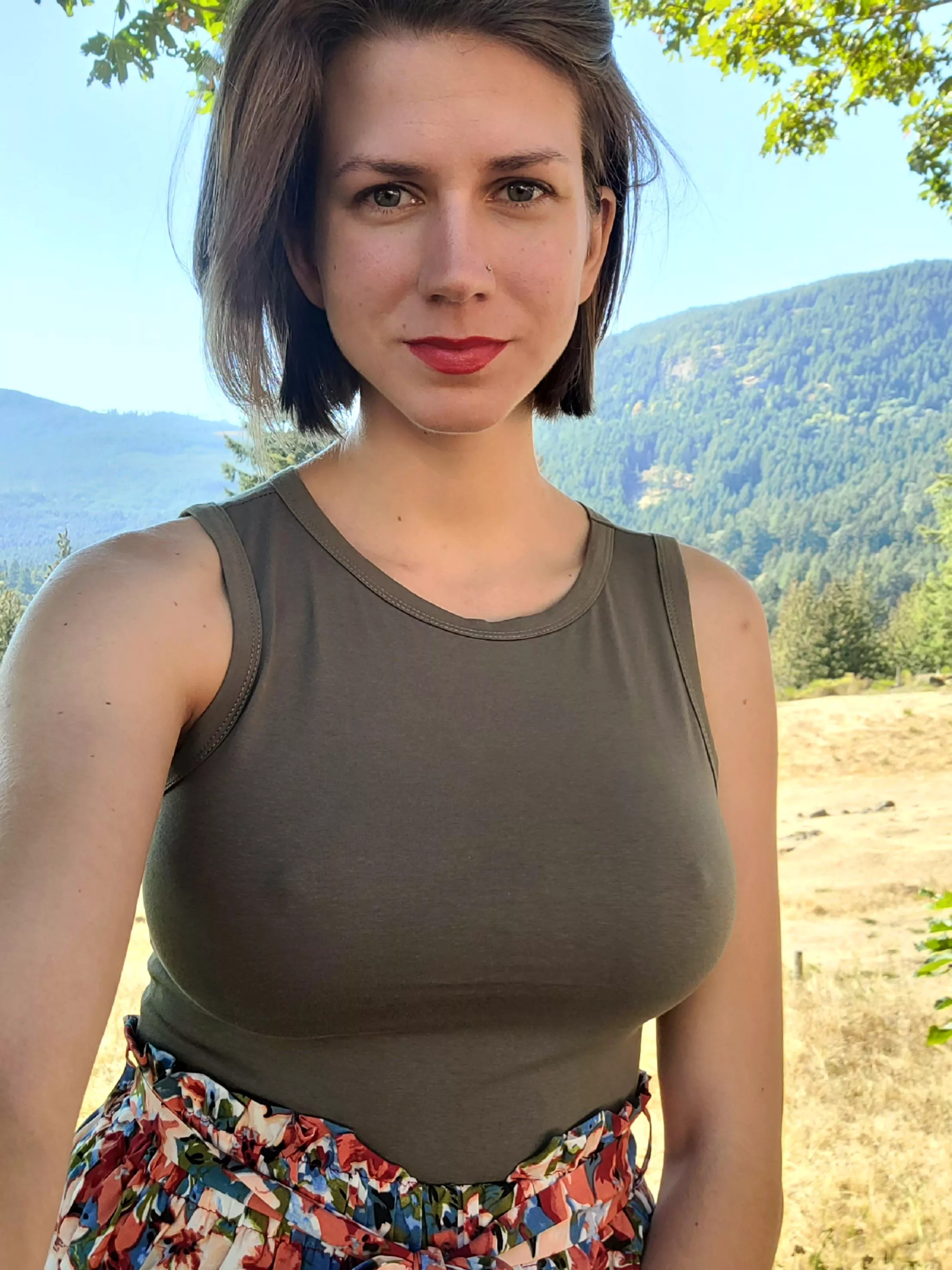 Maintain eye contact (f) posted by ScarlettJane92