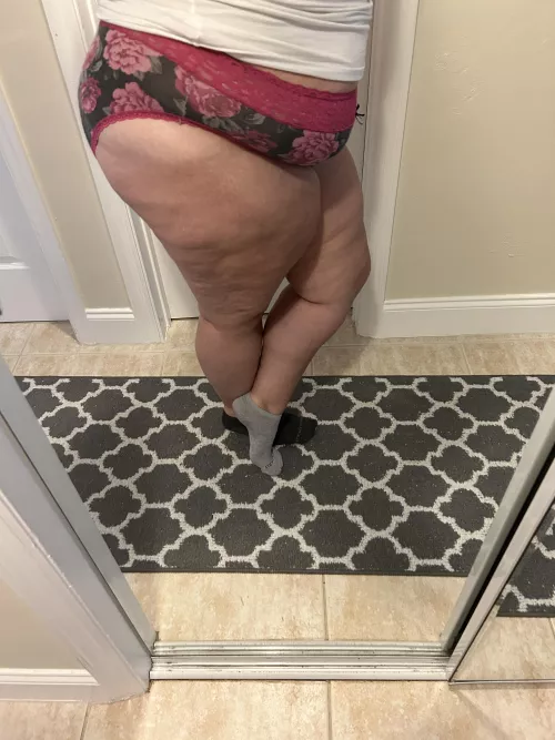 Mismatched ankle socks today by Cat_Kelly52