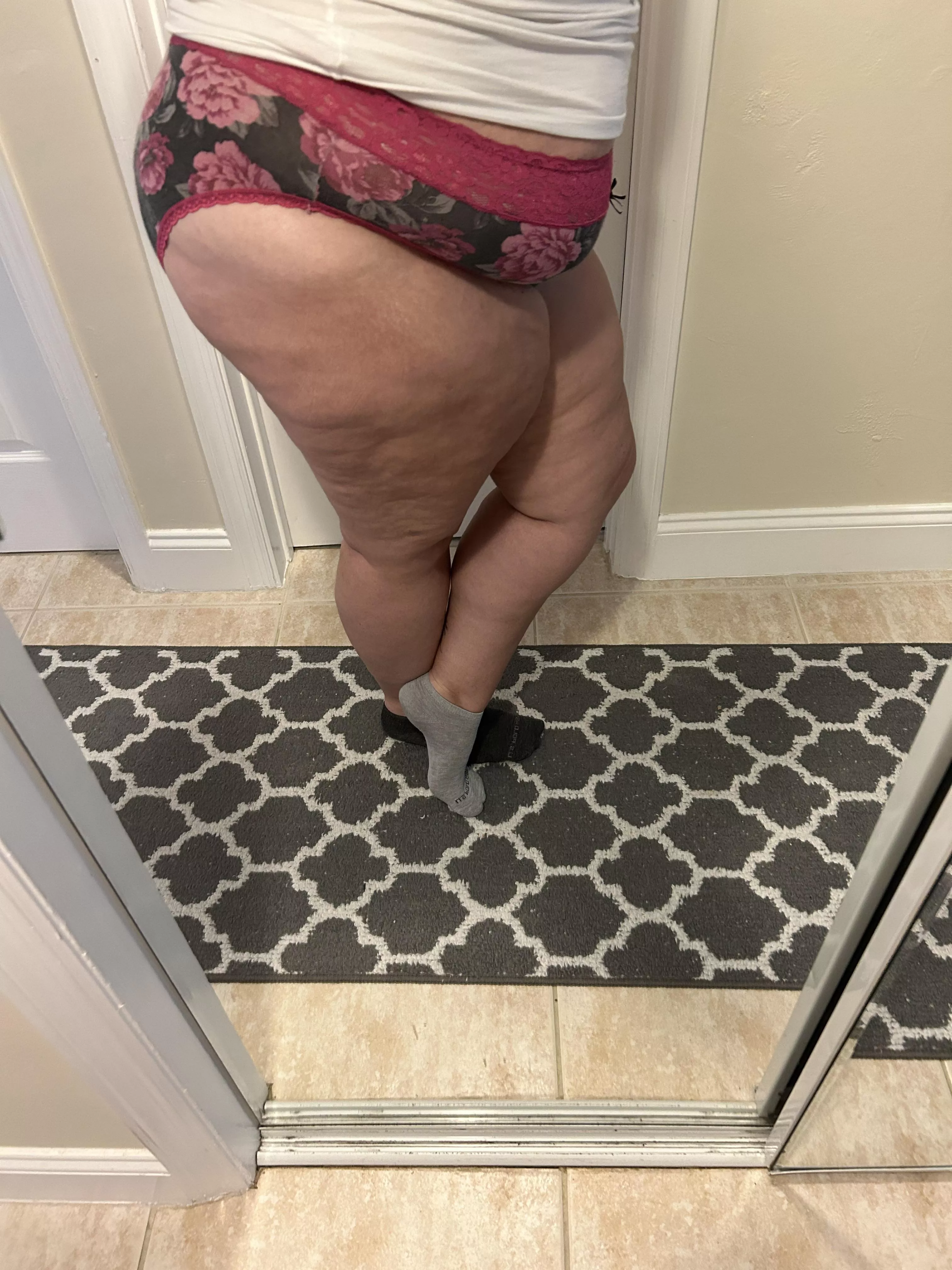 Mismatched ankle socks today posted by Cat_Kelly52