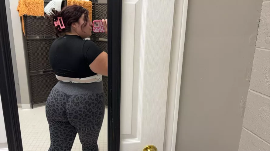 Neeed someone to tell me how beautiful I am  by phatassxoxo