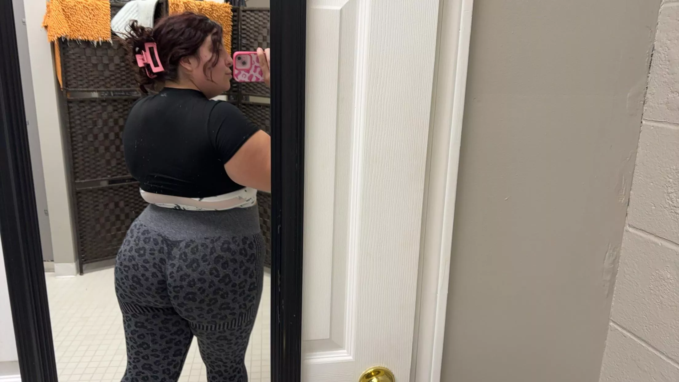 Neeed someone to tell me how beautiful I am  posted by phatassxoxo