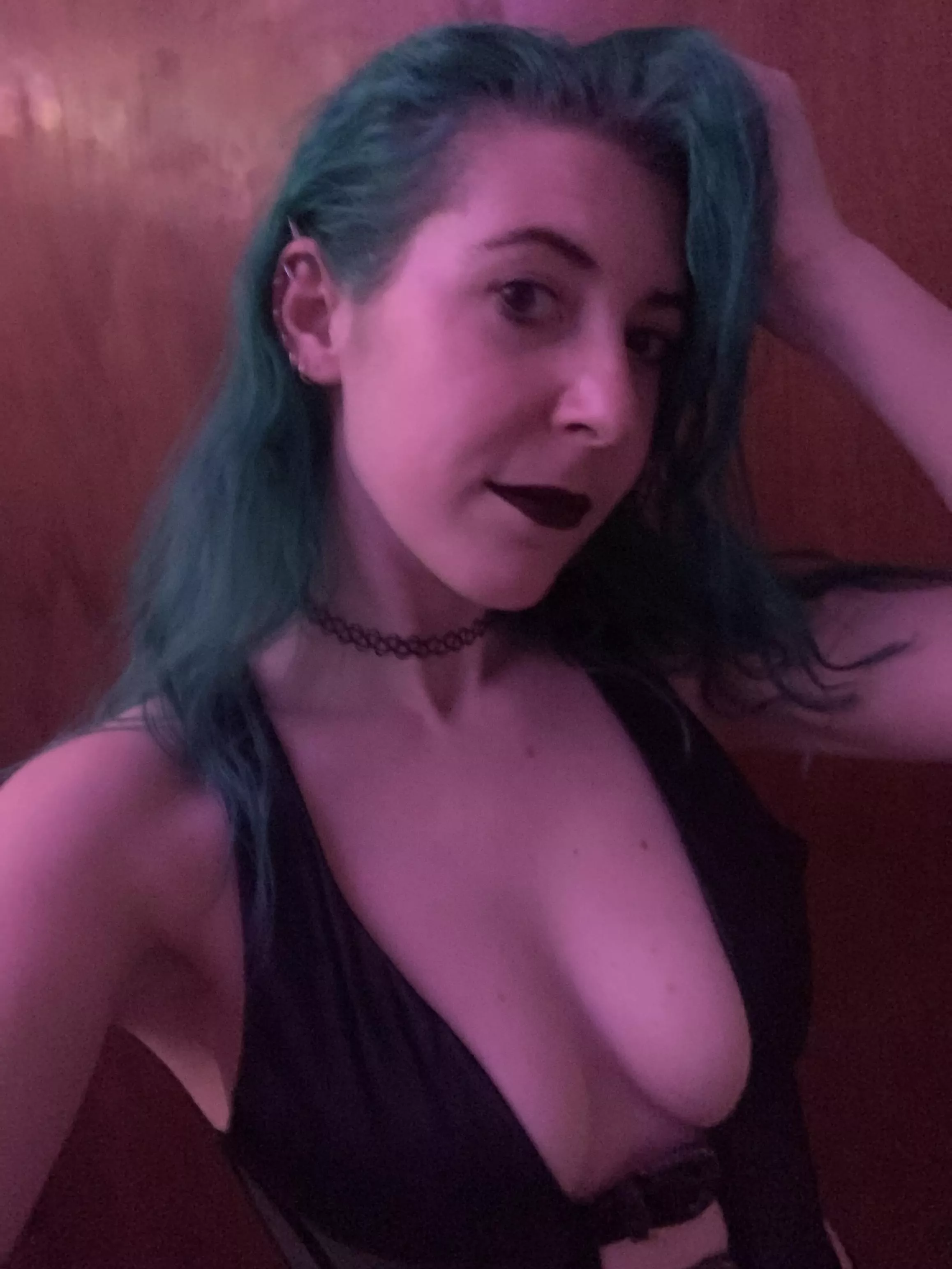 Neon lit naturals posted by sirenskiss3