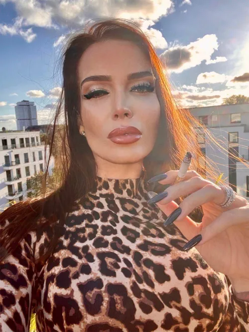 nothing beats a chilling afternoon by mrs_utraviolence