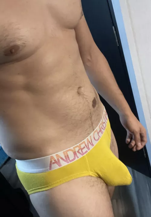 Nothing like some yellow to brighten your day. by calidead