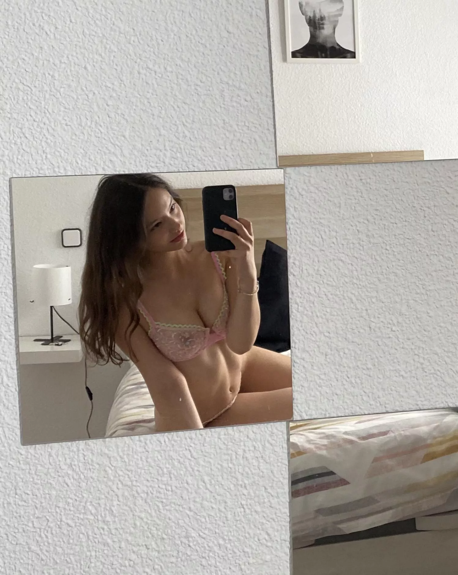 Pivn selfie posted by excellent_collins