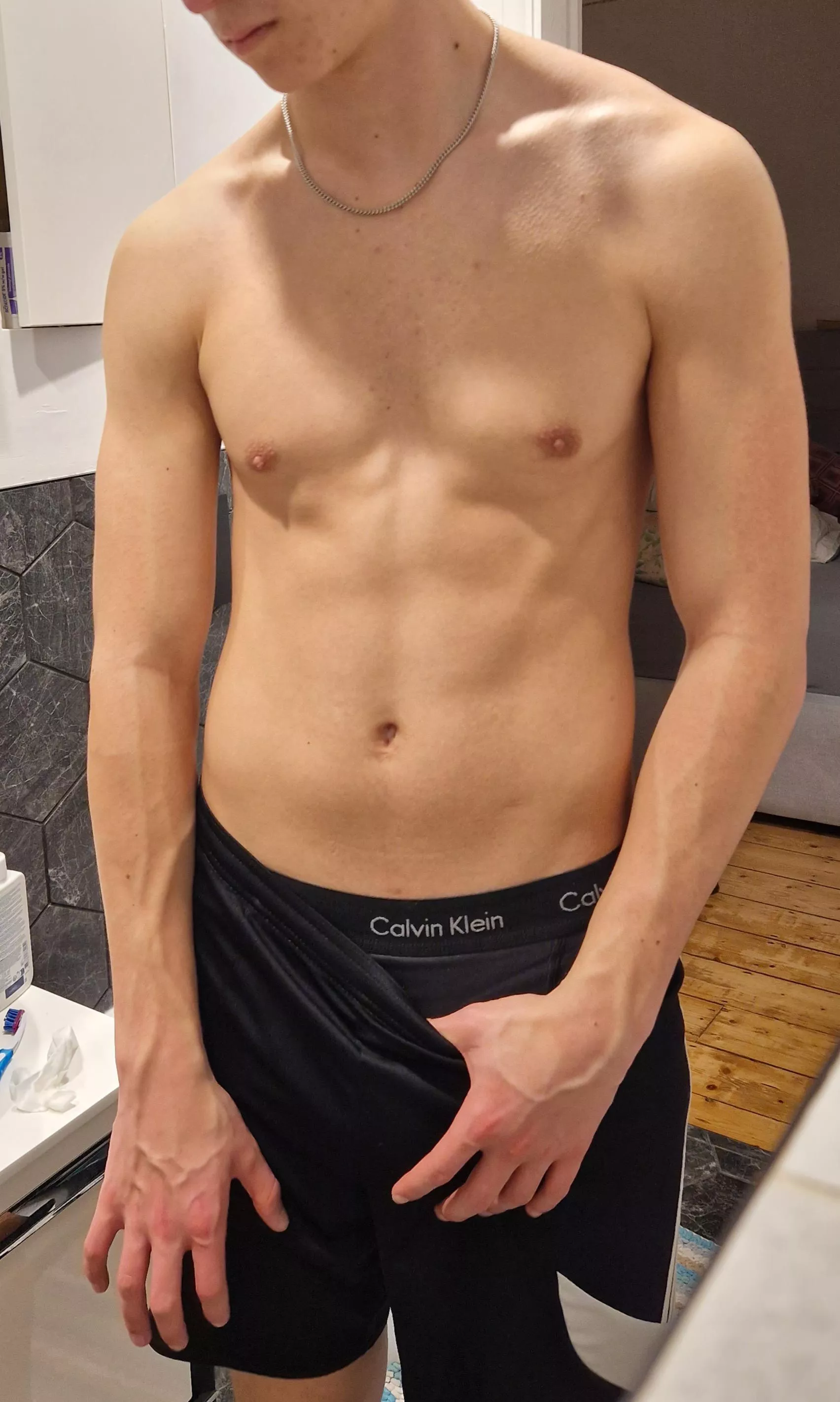 Run your nails across my body  posted by guirfy