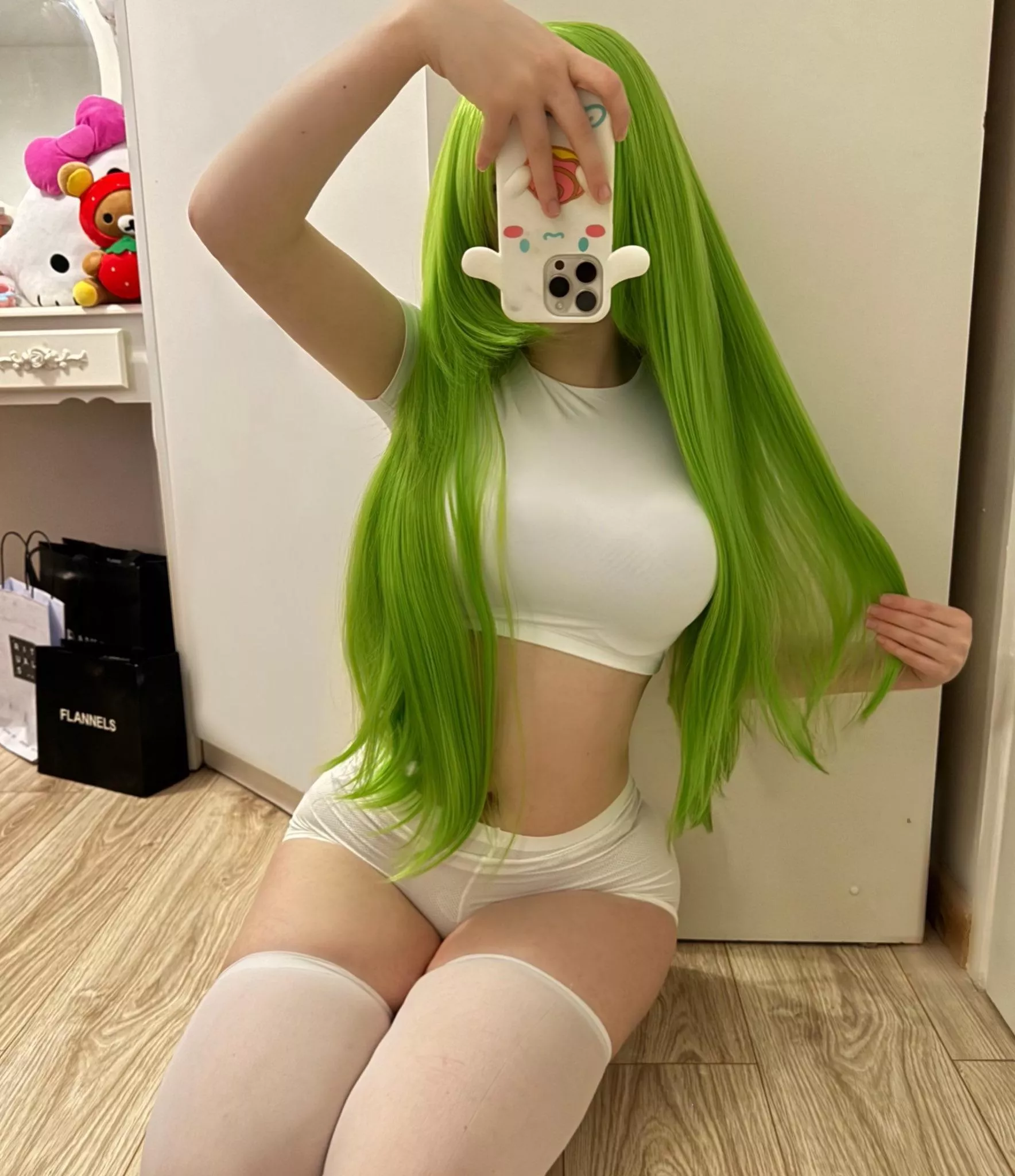 Say hi to your anime gf 🩷 posted by brat05_