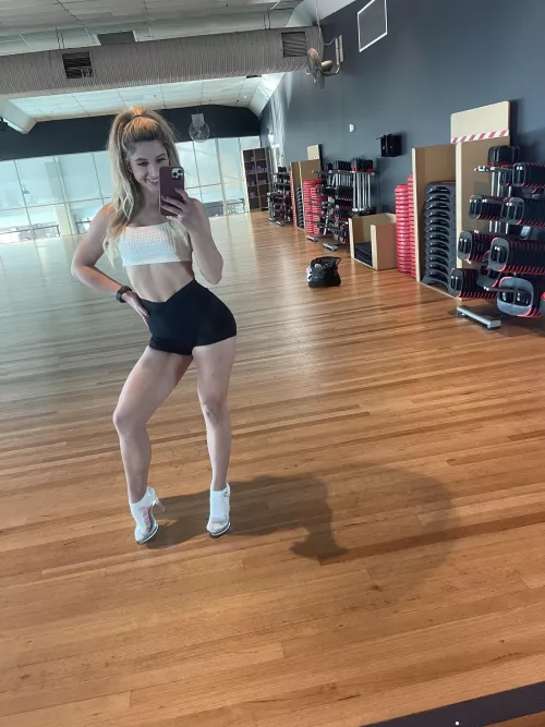 tonight's workout felt good (f) by JuliasPeachyLife