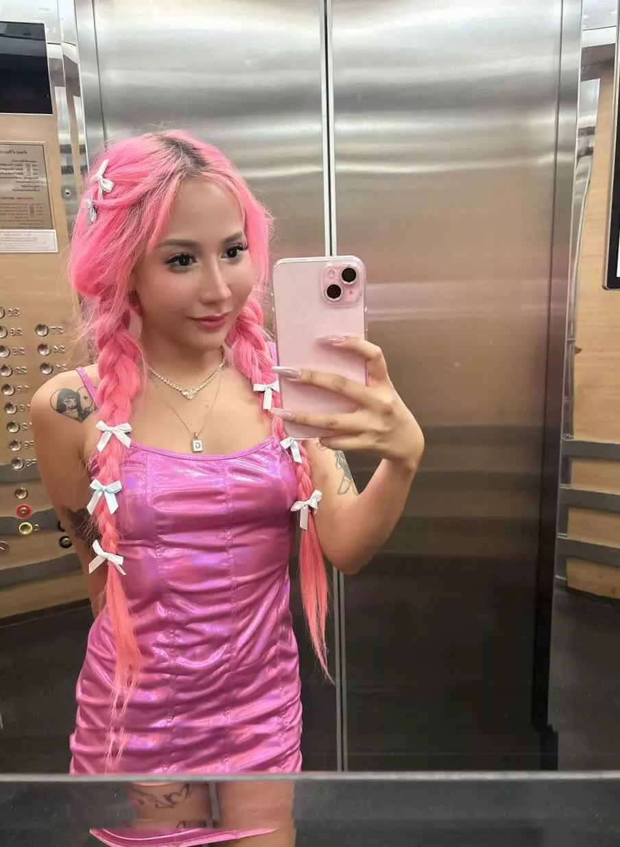 What can I do to get an older guys attention?.. posted by Wiebenor