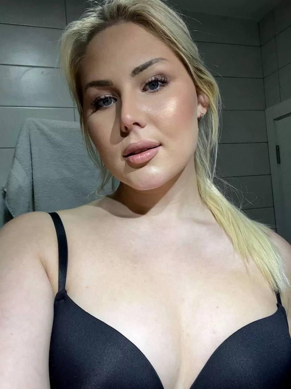 What's the first thing that caught your eyes? :) posted by misael88