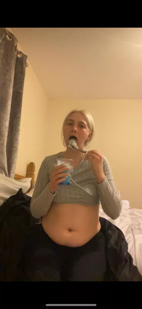 Who wants to stuff me 🤤 by Big_Belly_Ella