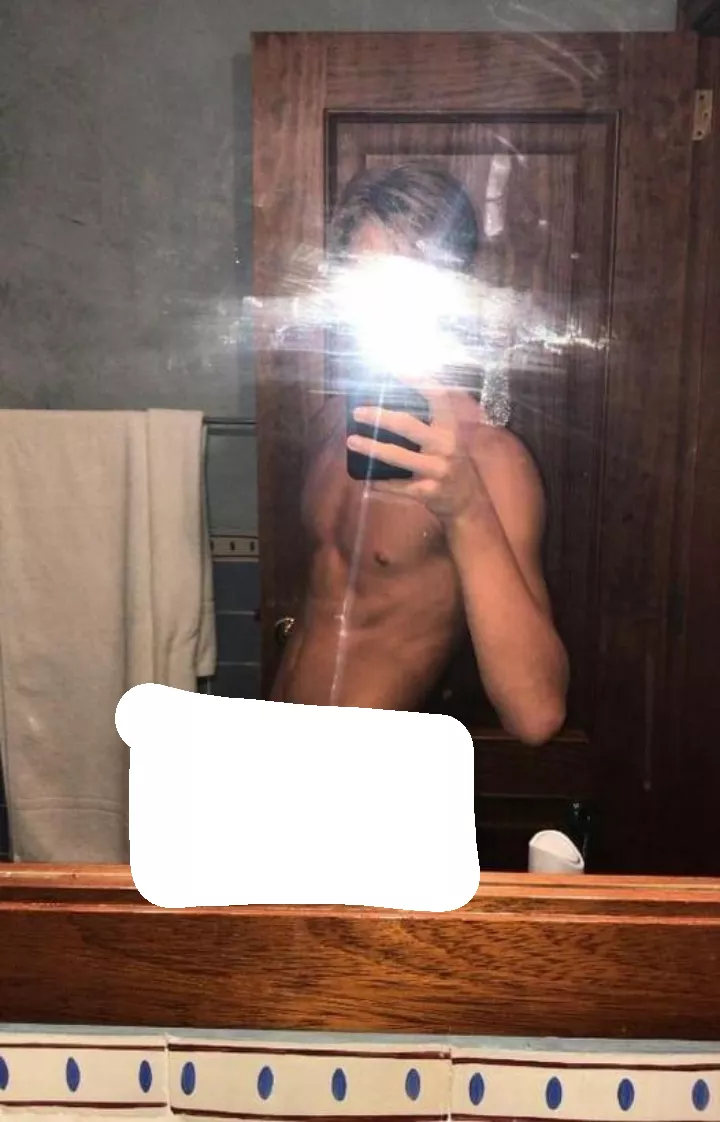 21 hung curious dom for fit sub guys. Face is a must. Long term preferred. Jocks preferred. DM me here.  posted by iamjxmeseee