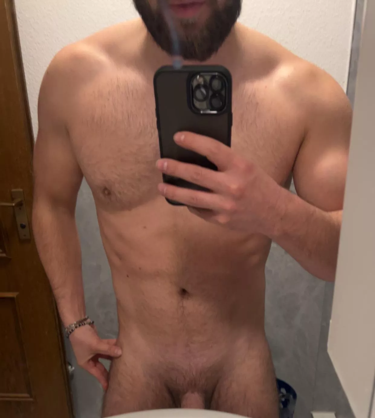 26 dom looking for am obidient sub dm for snap posted by alexvog5