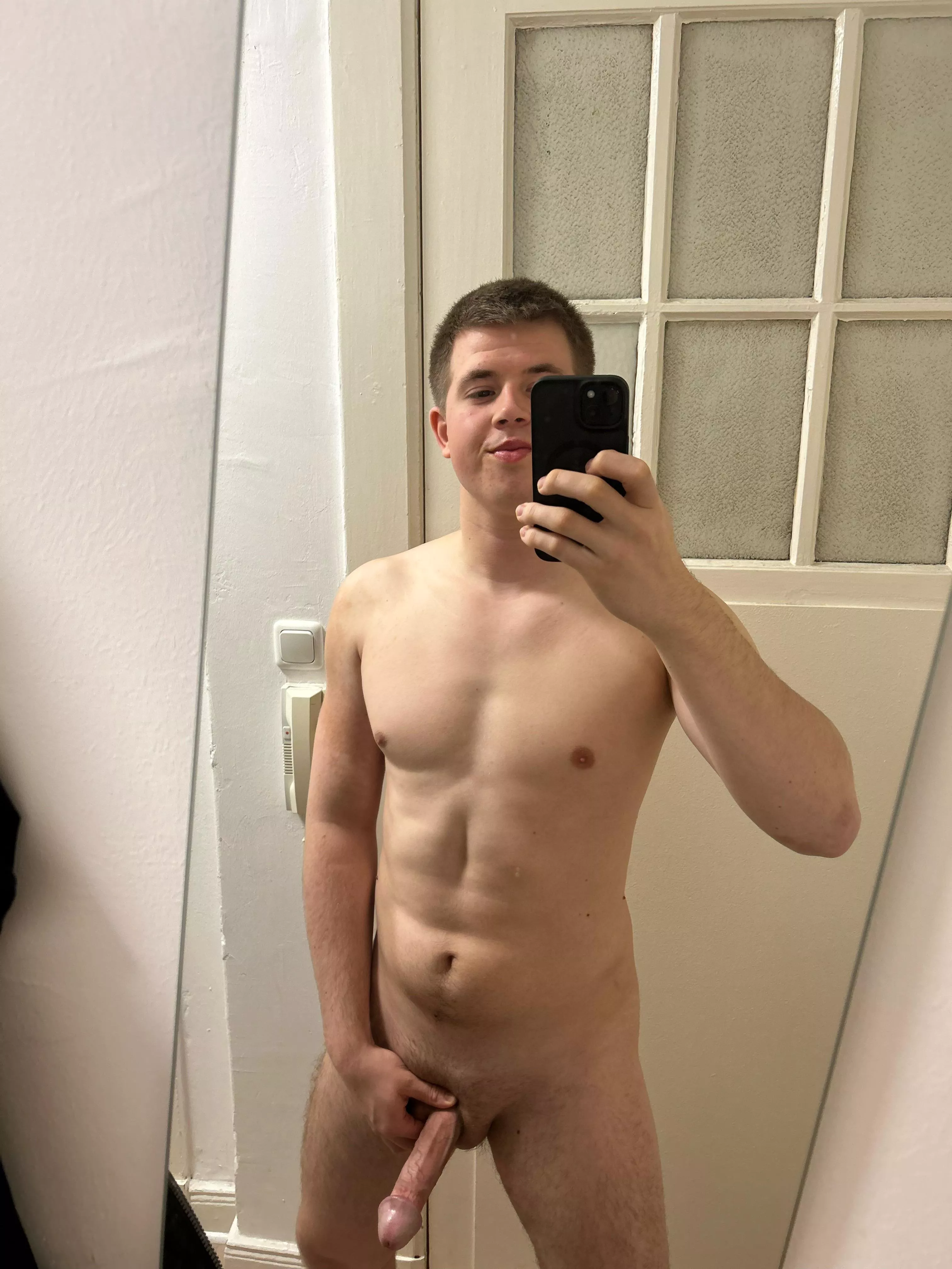 Can you tell, that I woke up horny? posted by HamburgCityHorny