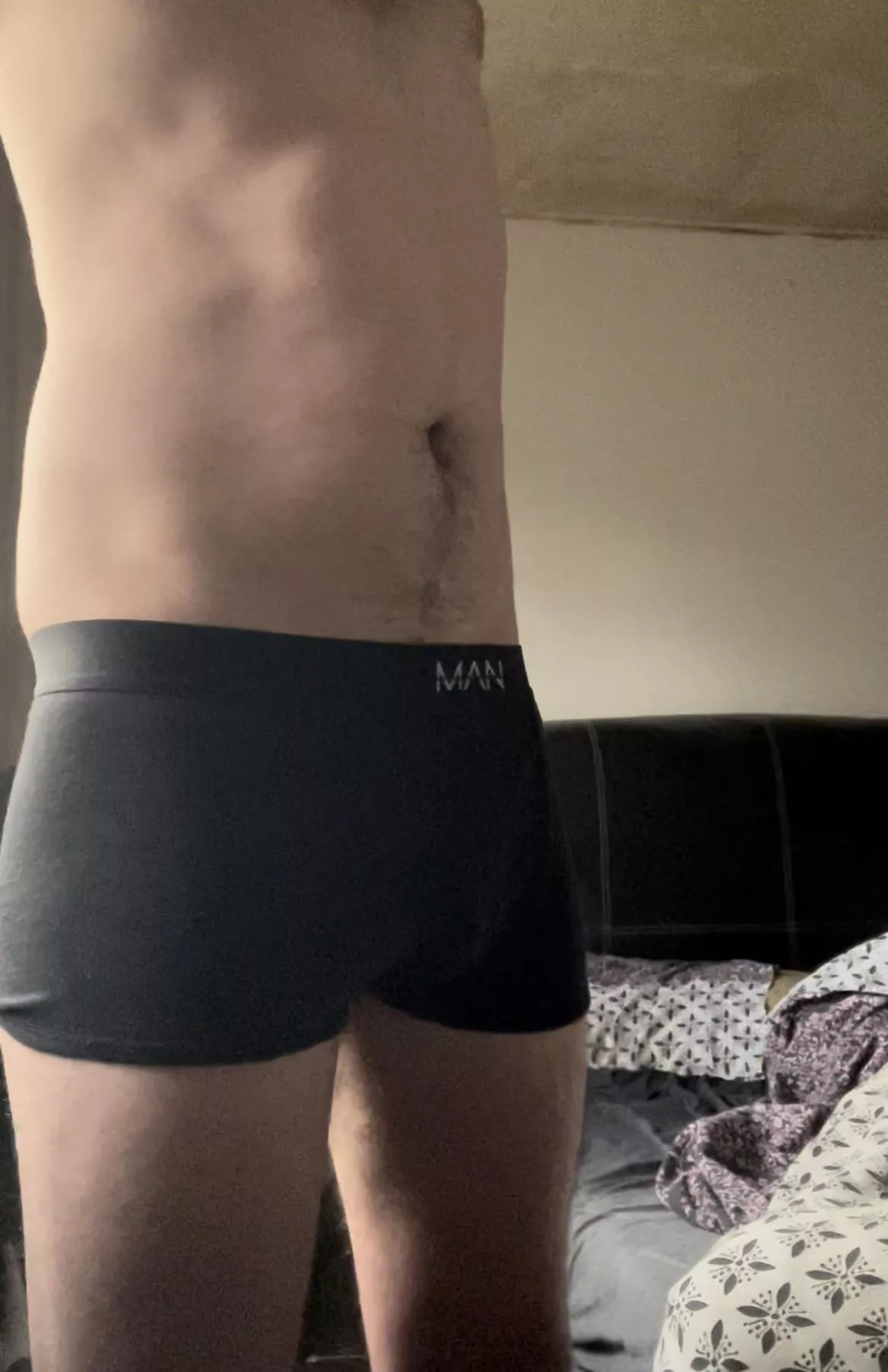 Do I look good?😏 Dms open💦😈 posted by HungYoungAlpha-