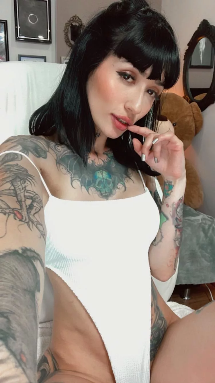 feeling frisky 😏😈 posted by brewnly