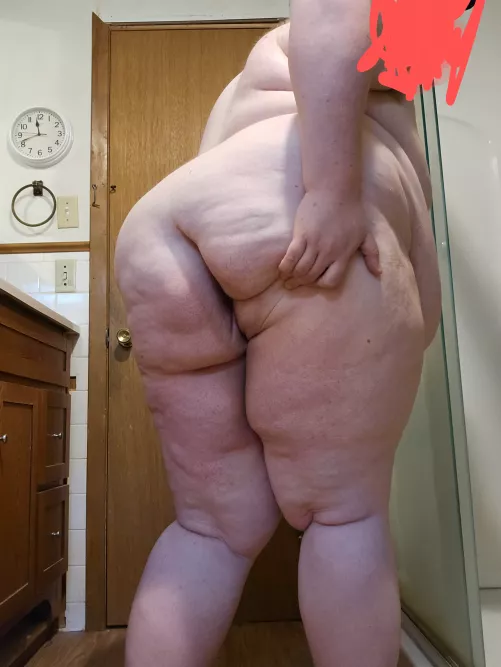 Feeling soft (: by Shychubb