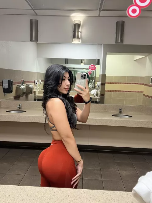 (F)riday lift? by Amina526