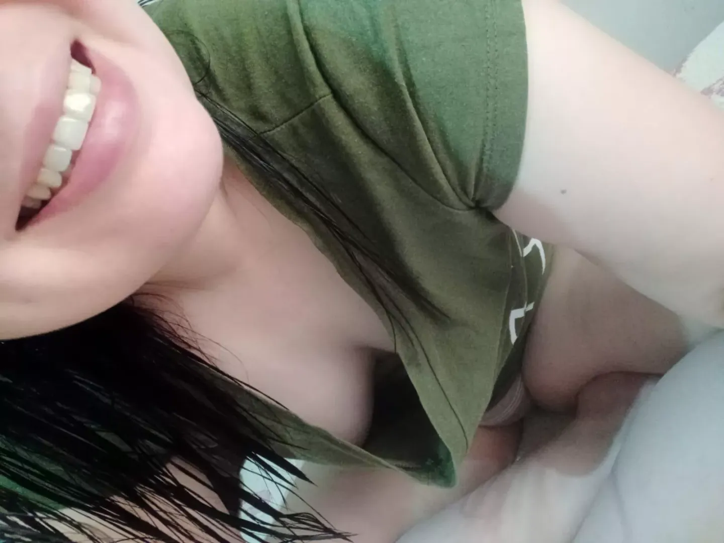 Good morning handsome - Ready for breakfast in bed posted by Seductive_Samyra
