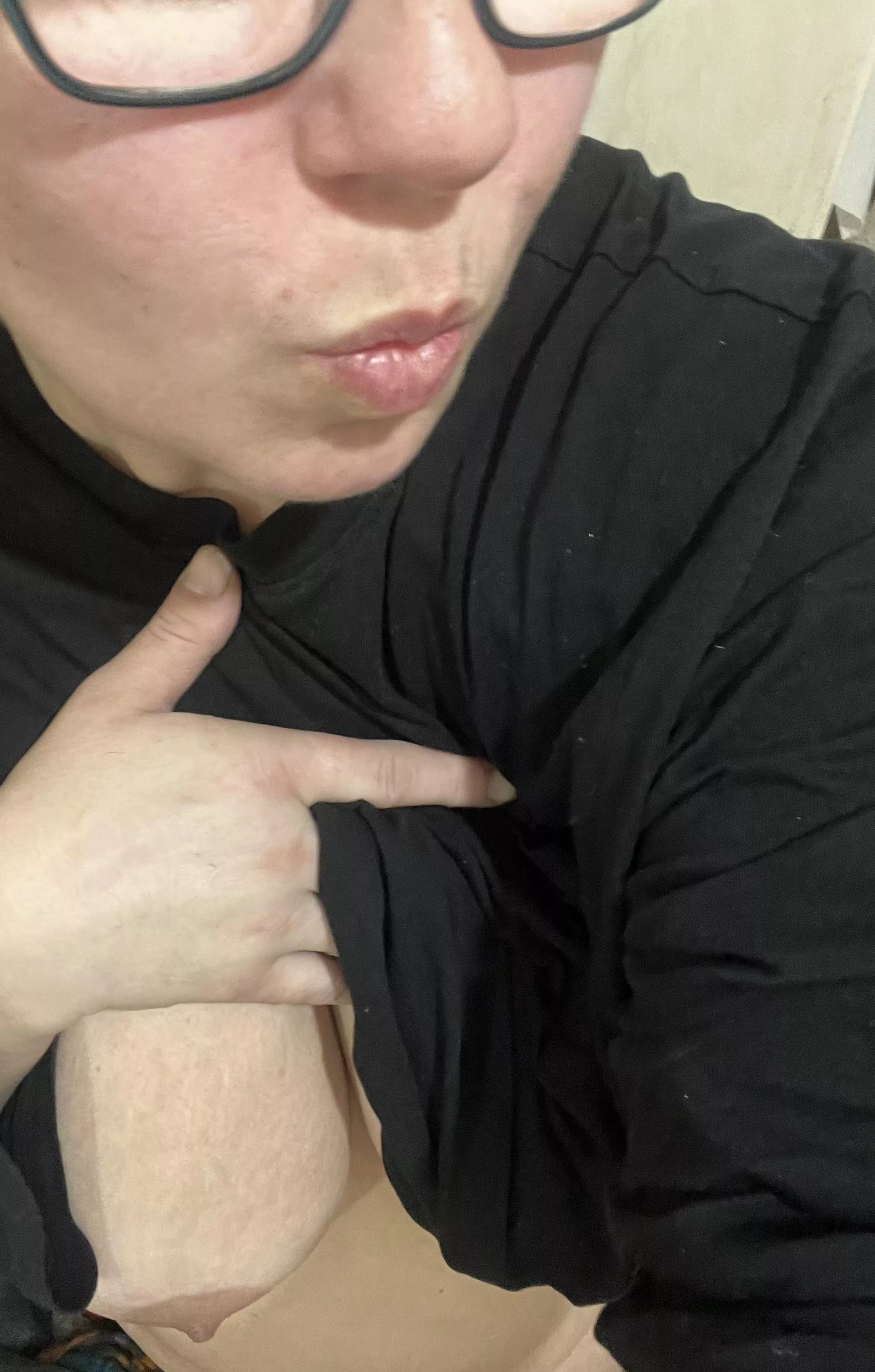 Happy Friday posted by sadieleighxxx