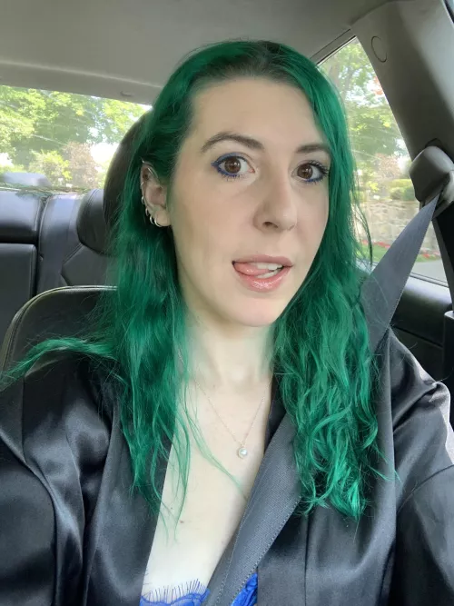 Lacey peek by sirenskiss3