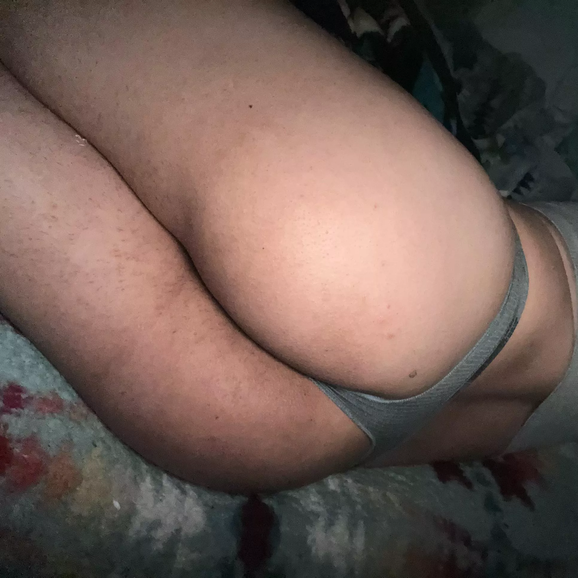 Layin down posted by Youwantme2023_1992