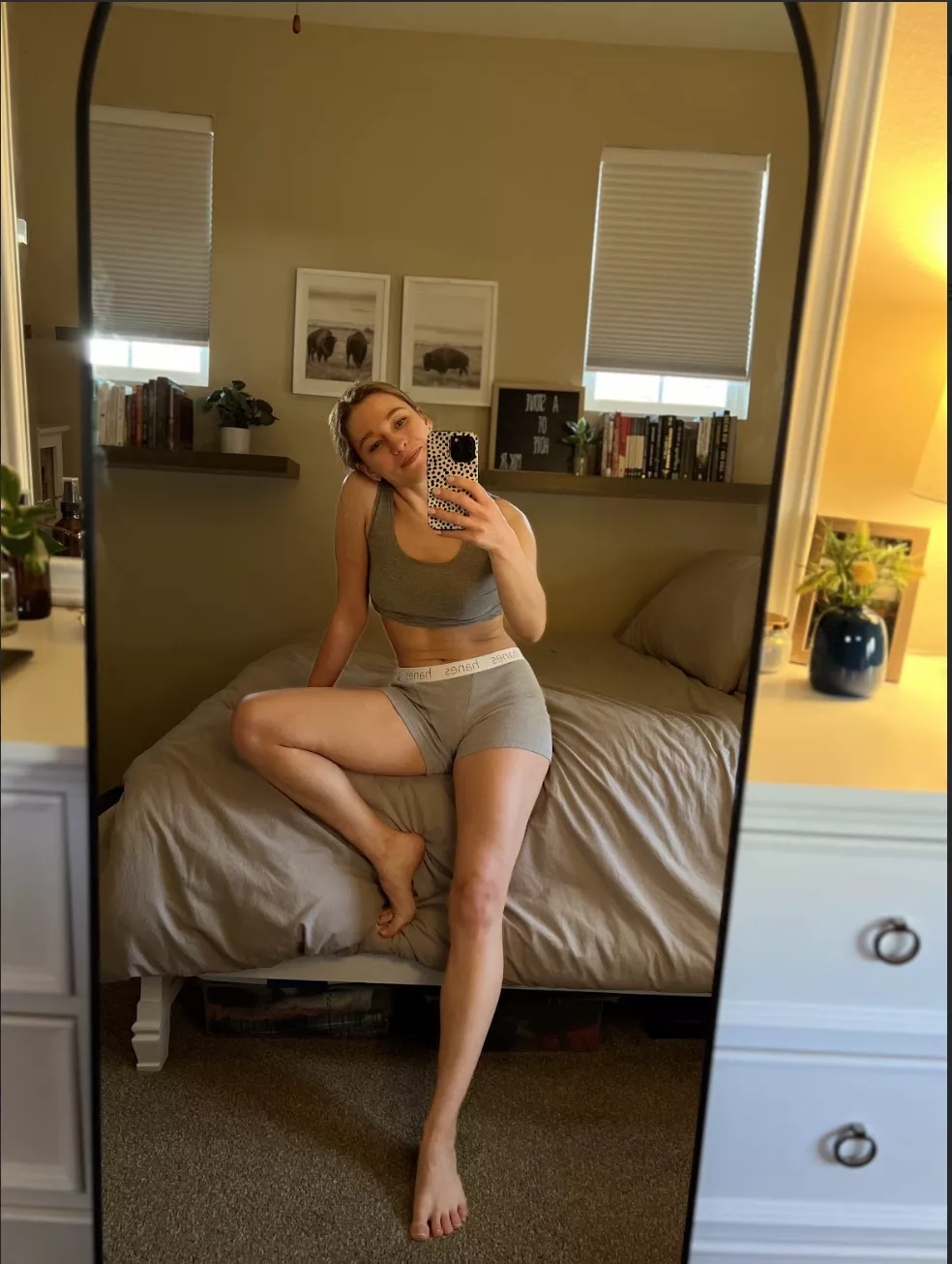 love being in my gym clothes (f) posted by Itsmetate