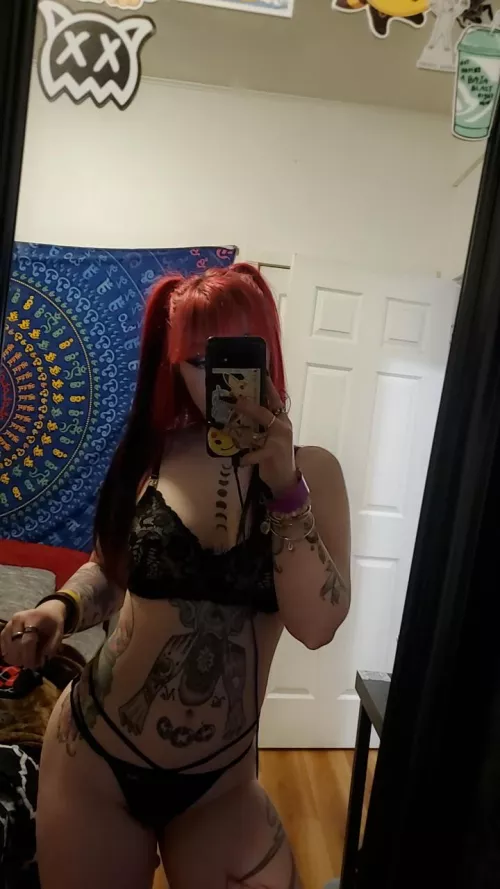 Metal girls just wanna have fun 😏 by urlilemobrat3