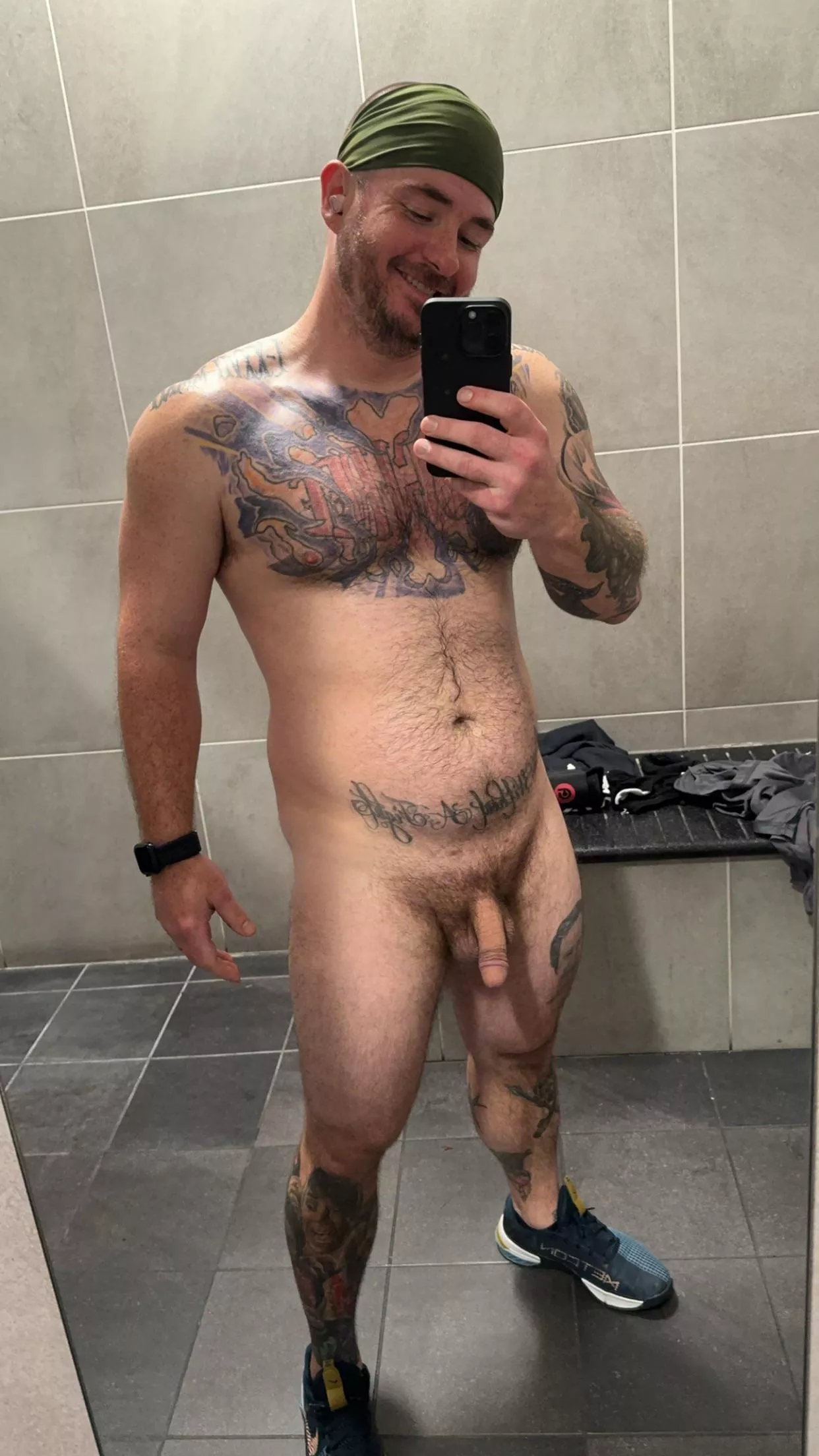 My gym crush complimented me today 🥰 posted by Oldandnaked